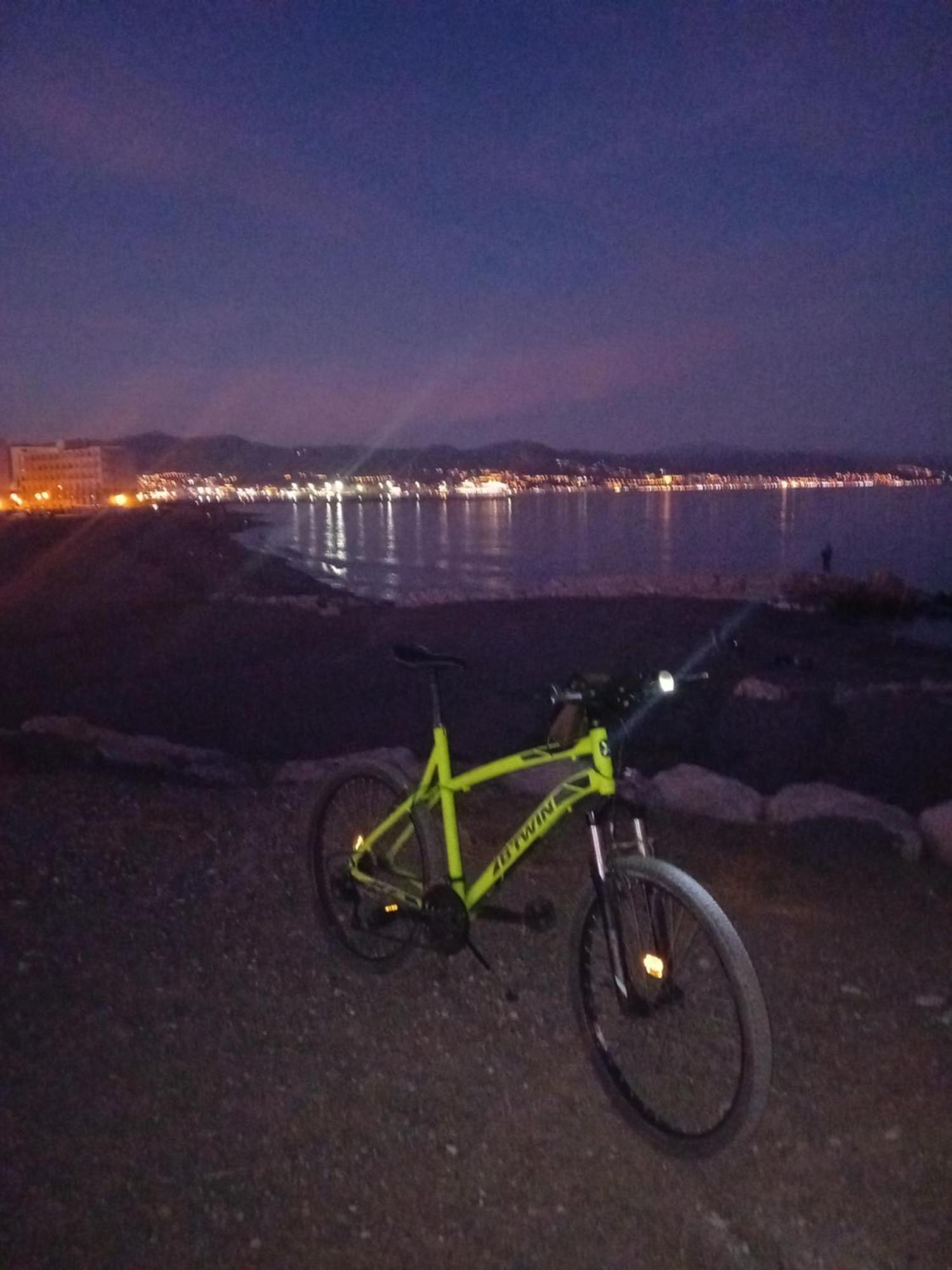 Apto A 5 Min A Pie De La Playa Málaga Extérieur photo